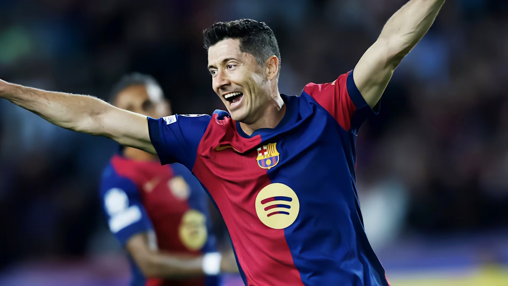 关于莱万多夫斯基新星反败为胜表现突出，德国队前途光明！观众掌声雷动的信息