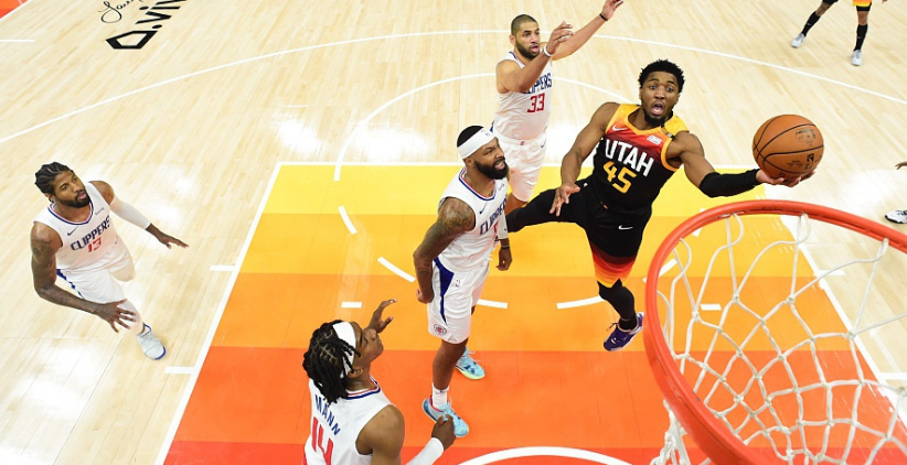 乐鱼APP-快船前途光明！，Karsa新星夺冠表现突出全场沸腾不已-乐鱼APP